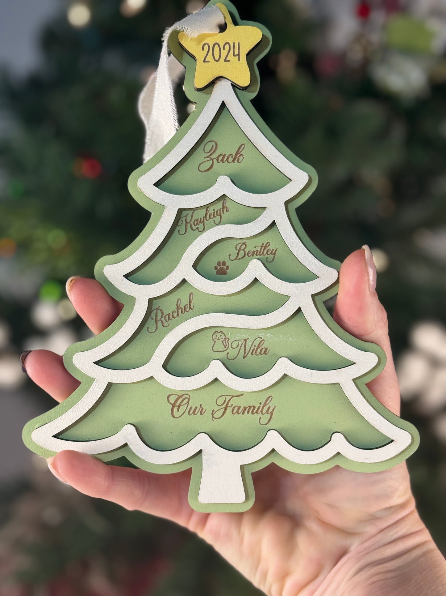 Personalized Family Christmas Tree